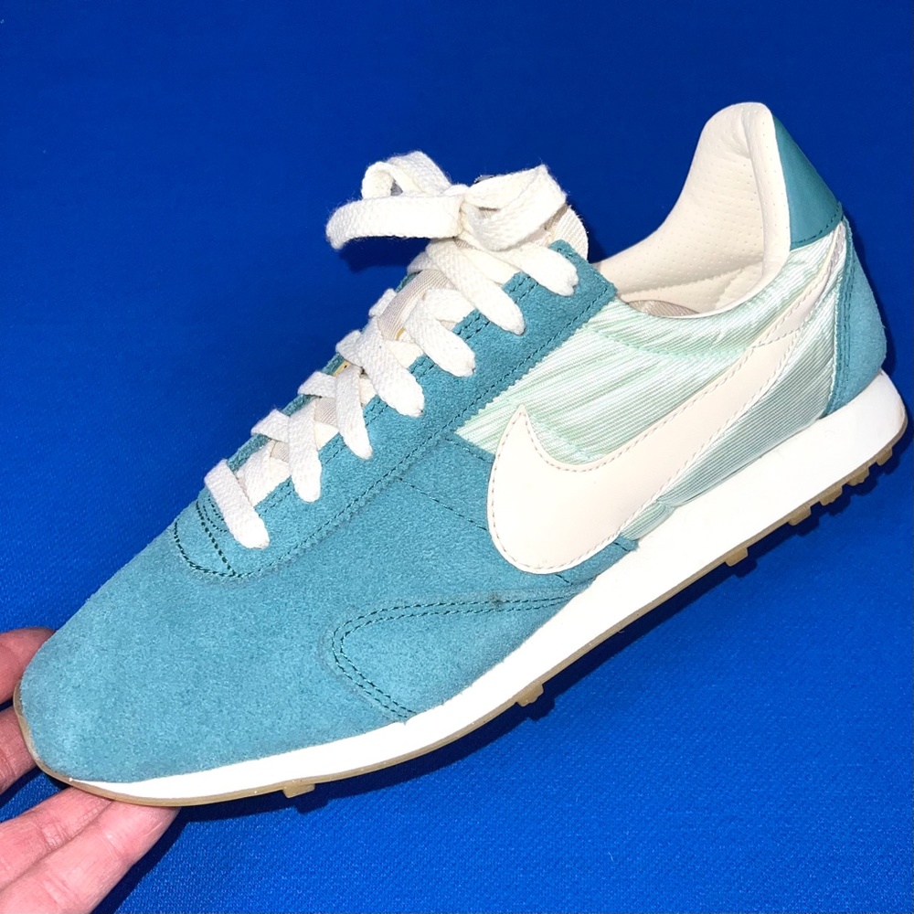 🚫SOLD! 🎽NWOT |•NIKE•| Retro Style Pre Montreal Racer VNTG Style Sneakers🎽 - Picture 1 of 16